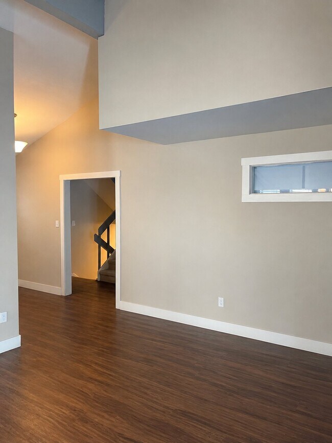 Building Photo - 3147 Westwood Ct
