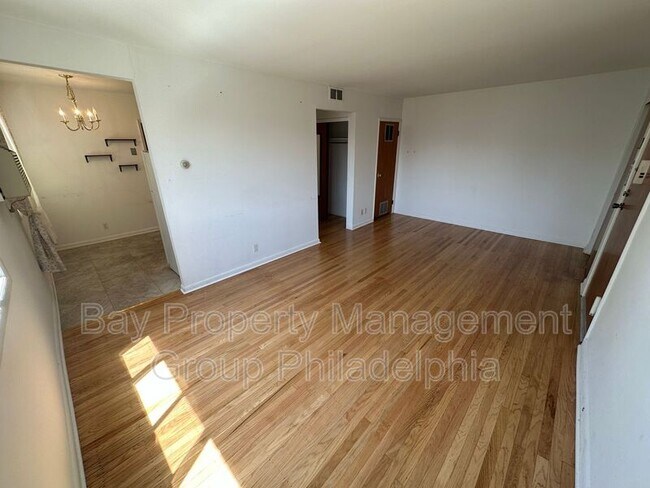 Foto del edificio - 1715 Lansing St