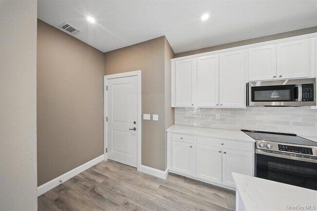 Foto del edificio - 1 Meadows Ln