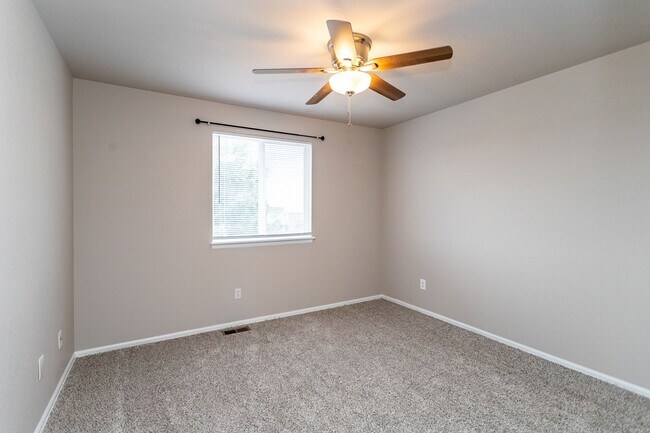 Foto del edificio - Beautiful 4-bedroom 3-bath located in Stetson Hills!