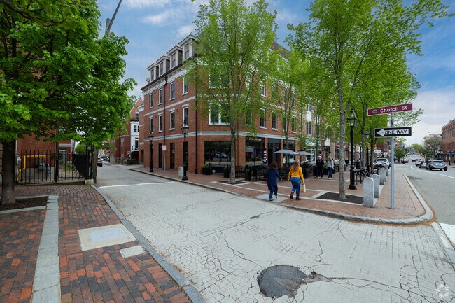 18 Congress St Portsmouth, NH - 18 Congress St