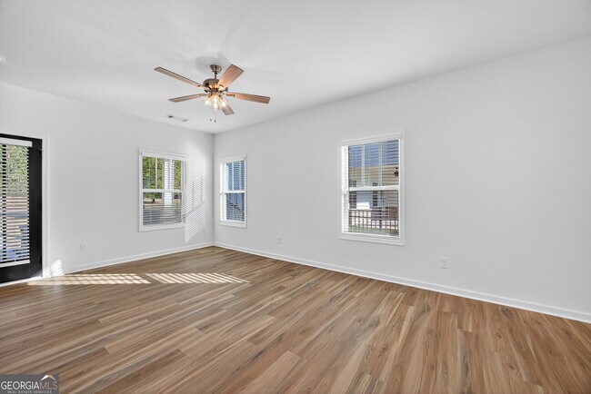 Building Photo - 4291 Brookhaven Dr SE