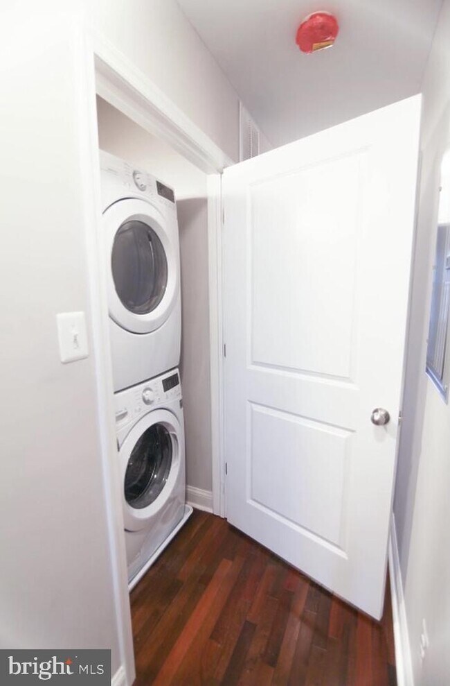 Foto del edificio - 1827 N 33rd St