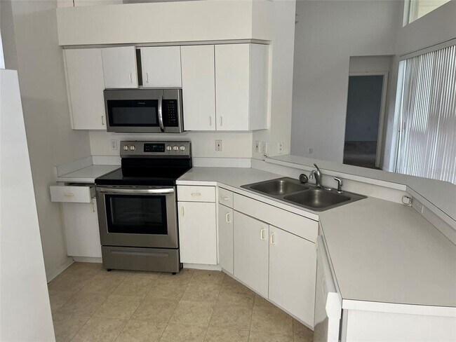 Building Photo - 5316 Cottonwood Tree Cir