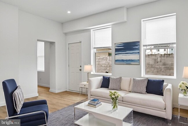 Building Photo - 2652 Bridge St