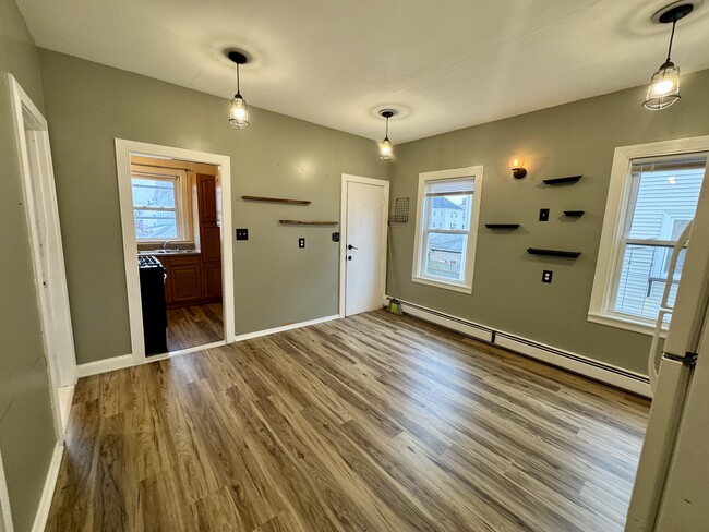 Building Photo - 61 John St