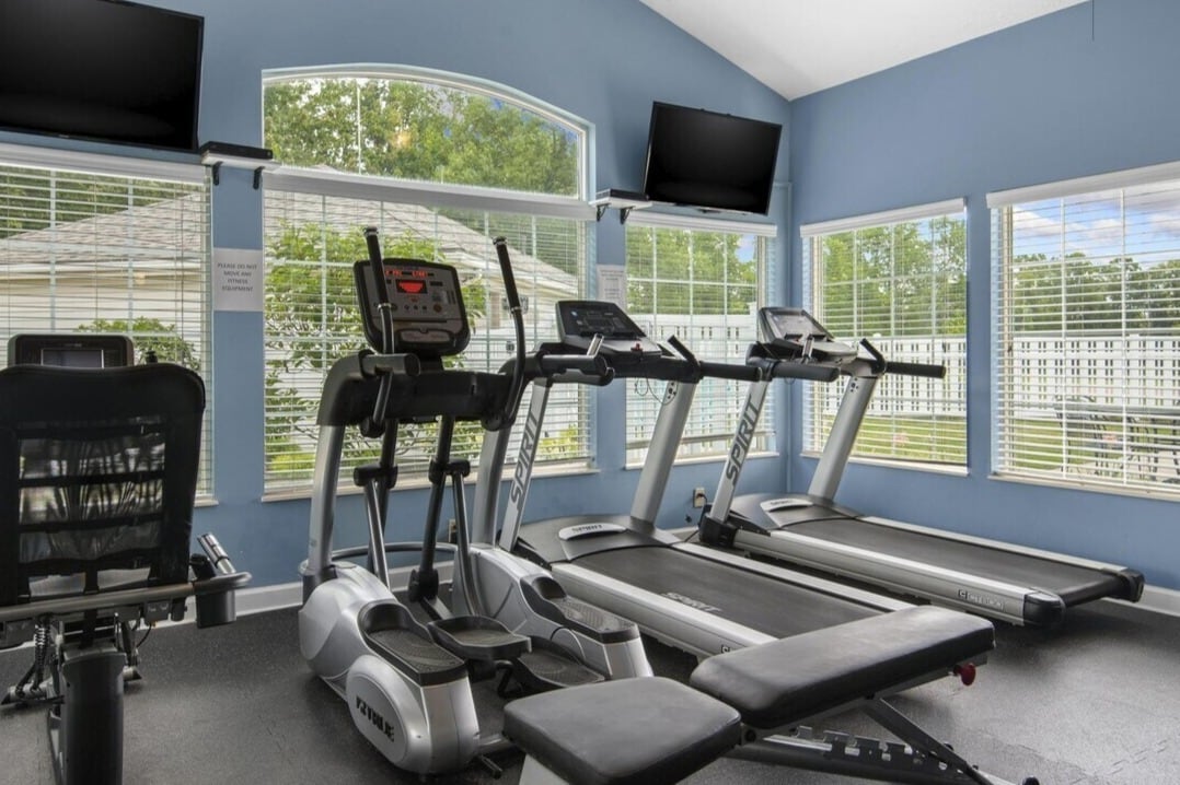 Columbia Woods Apartments – photo 4