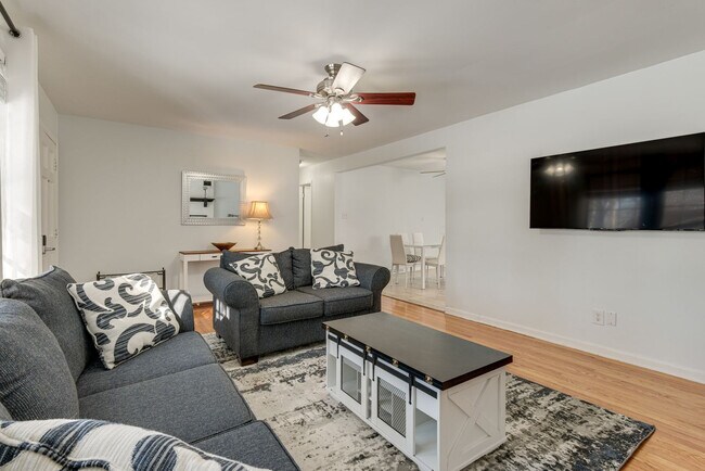 Foto del edificio - 6513 Wentworth St