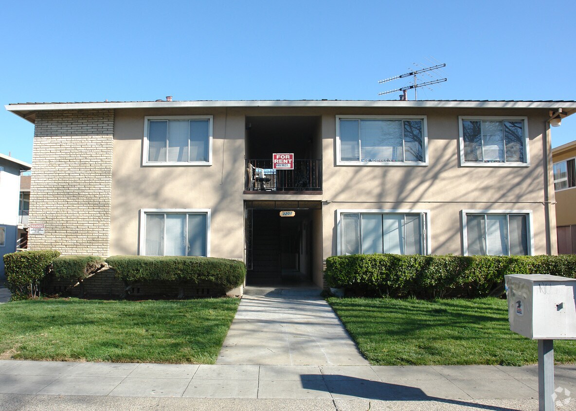 Building Photo - 3201 Cadillac Dr