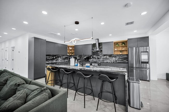 Foto del edificio - 112 NW 53rd St