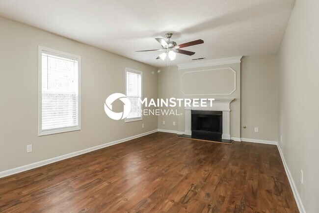 Foto del edificio - 4 Bedroom Pet-Friendly Home in Lithonia, GA with Main Street Renewal