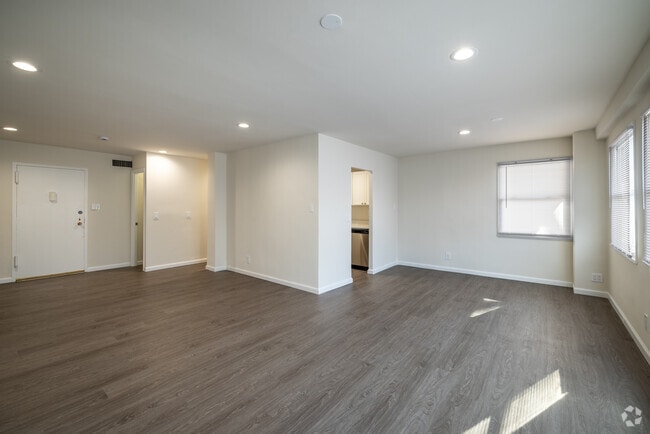 1BR, 1BA - 860SF - Living Area - Caldwell Terrace