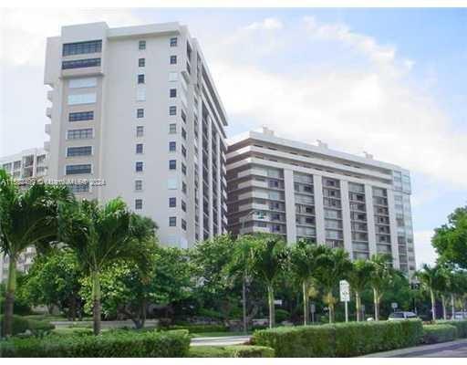 Building Photo - 4900 N Ocean Blvd