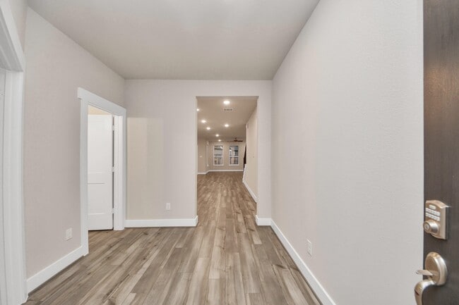 Building Photo - 32307 Fly Fish Wy