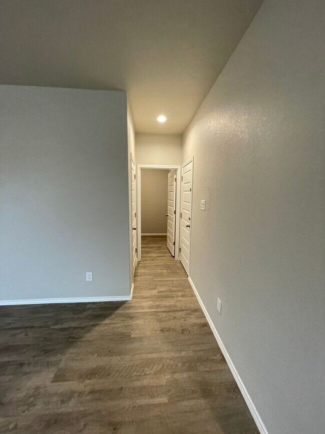 Building Photo - Pre-Leasing Now | Beautiful 3-Bedroom, 2-Bath Home in Scott’s Hollow – Available Soon