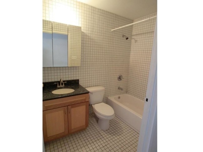 Foto del edificio - 74 Greenpoint Avenue