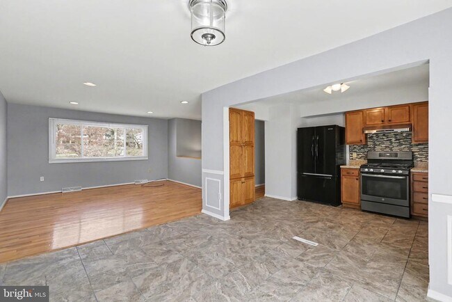 Foto del edificio - 3912 Brookridge Dr