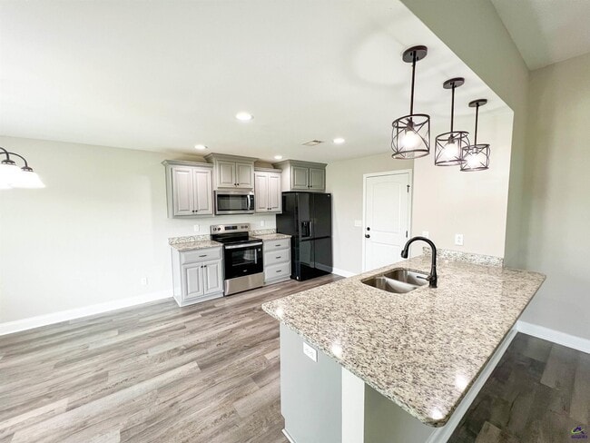 Building Photo - 202 Gunnison Way