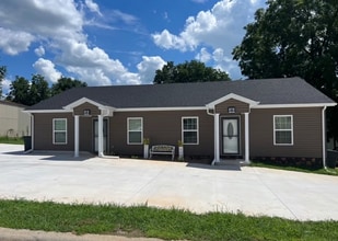 Building Photo - 202 Elliott Wy
