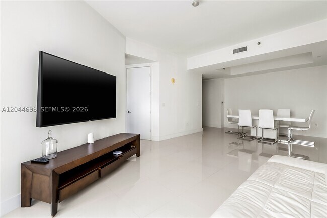 Foto del edificio - 16001 Collins Ave