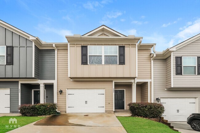 Building Photo - 404 Highwood Ln