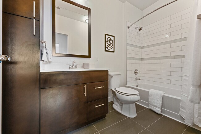 Foto del edificio - 2190 E 11th Ave