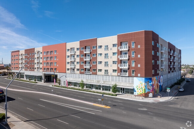Building Photo - Residences on Main