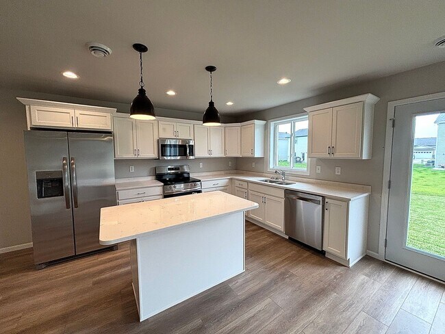 Foto del edificio - Modern Living Meets Comfort – Brand New 3 ...