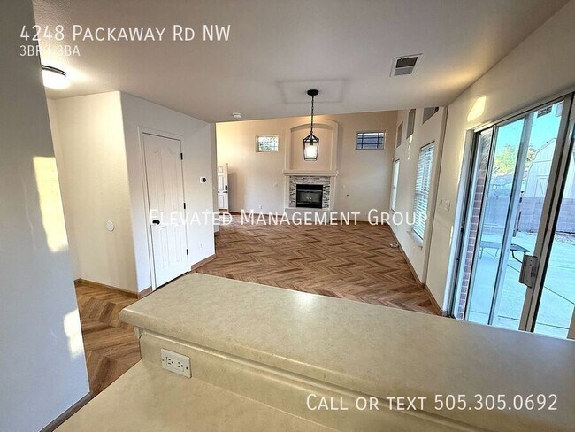 Foto del edificio - 4248 Packaway Rd NW