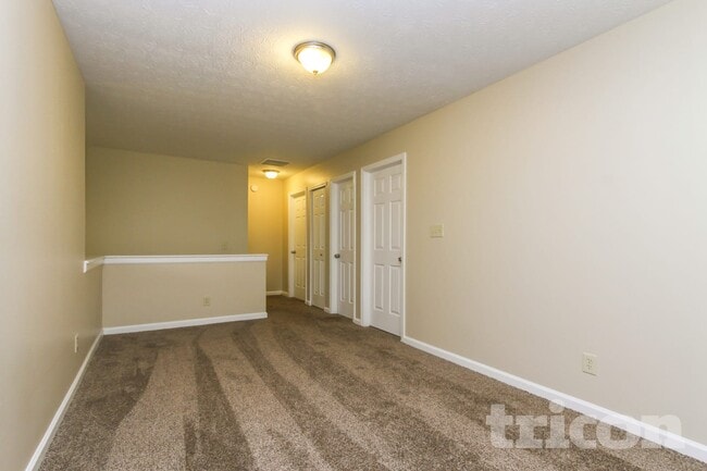 Foto del edificio - 3713 Mechanicsburg Dr