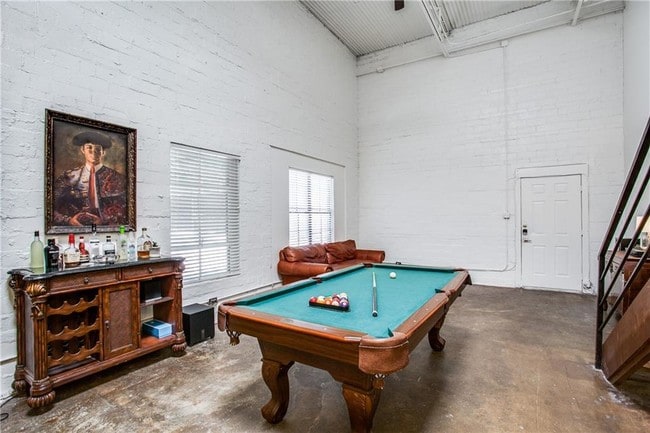 Building Photo - 3129 Ross Ave