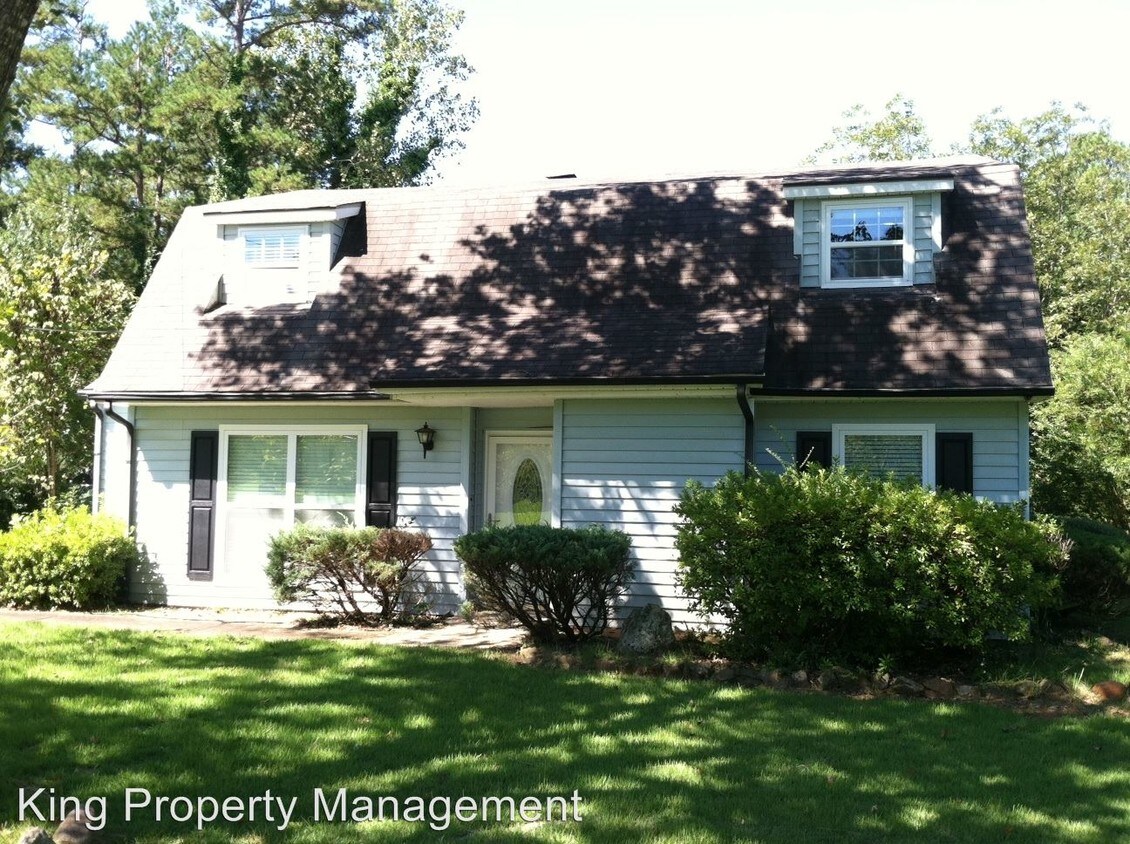 1311 Quail Run Dr SW, Jacksonville, AL 36265 House for Rent in