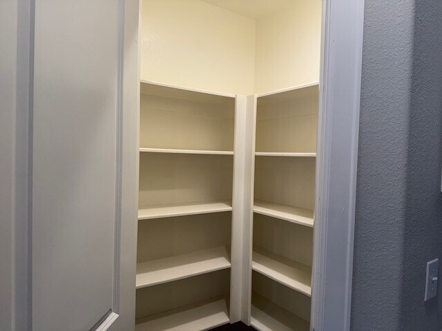 Building Photo - 15814 Beechnut Dr