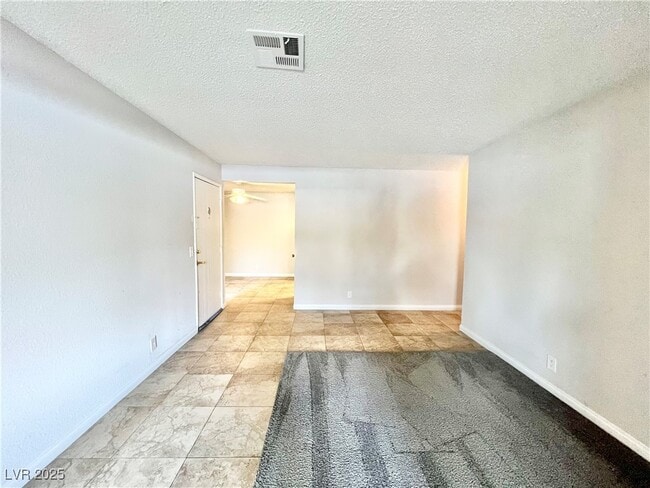 Building Photo - 3151 N Soaring Gulls Dr