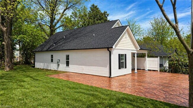 Building Photo - RENT With the Option to Buy!