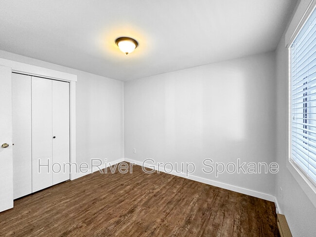 Building Photo - 1227 E 29th Ave