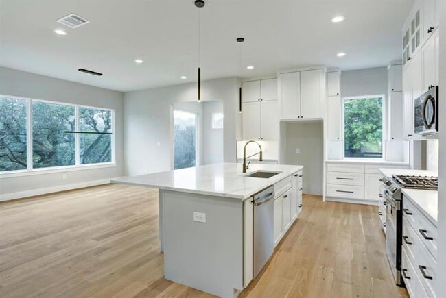 Building Photo - 2603 Nocona Trail