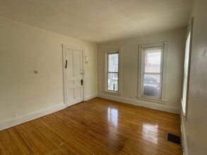 Building Photo - 385 Meigs St