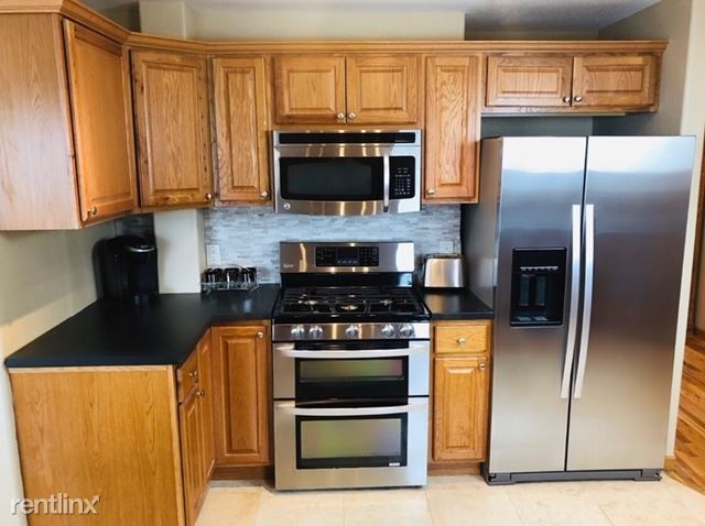 Foto del edificio - 858 W Happy Canyon Rd
