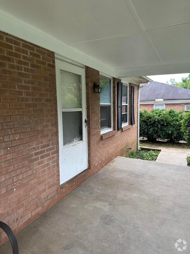 Building Photo - 318 Garden Park Dr
