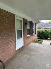 Building Photo - 318 Garden Park Dr