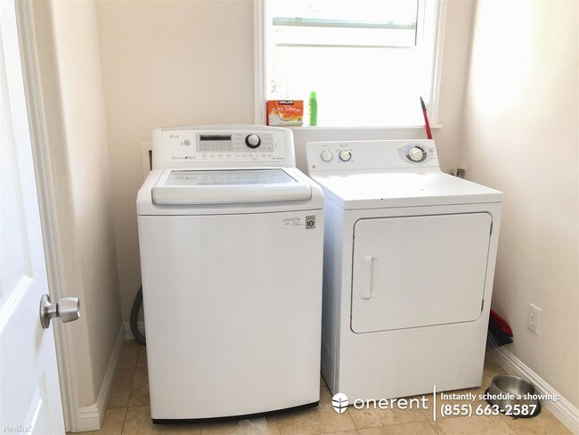 Building Photo - 3143 Madison St