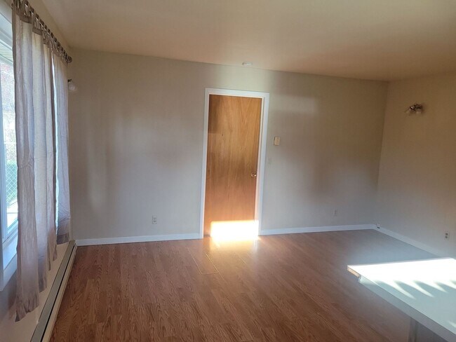 Foto del edificio - 518 2nd Ave E