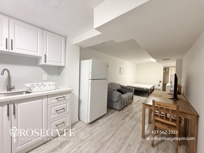 Building Photo - Cozy All-Inclusive Studio Basement Apartment with Central Air – Pickering