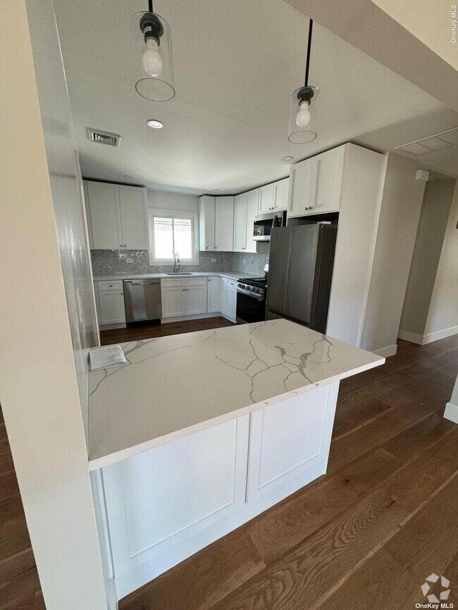 Kenmore at Whitestone Ward Apartments for Rent with Extra Storage Queens, NY 3 Rentals