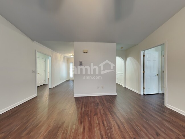 Foto del edificio - 3713 Creek Point Way