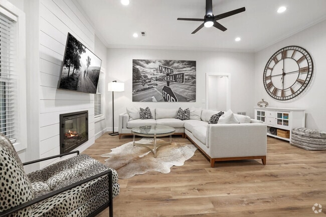 Building Photo - 304 Coachlight Dr