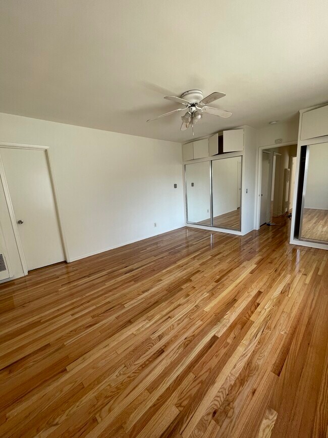 Foto del edificio - 1055 S Wooster St