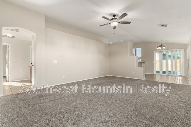Building Photo - 1098 W Oak Tree Ln