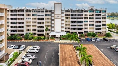 Building Photo - 450 Treasure Island Causeway